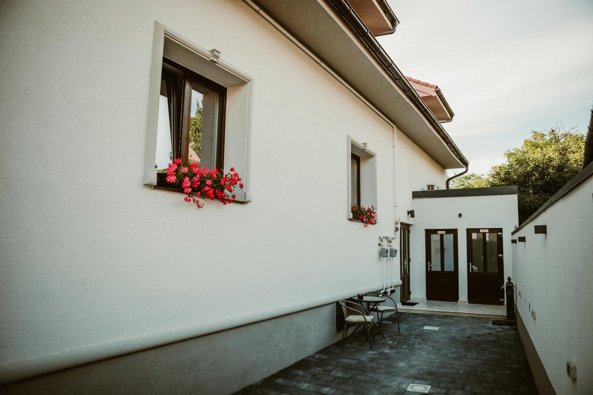 Apartamento Arini White House Sibiu Exterior foto